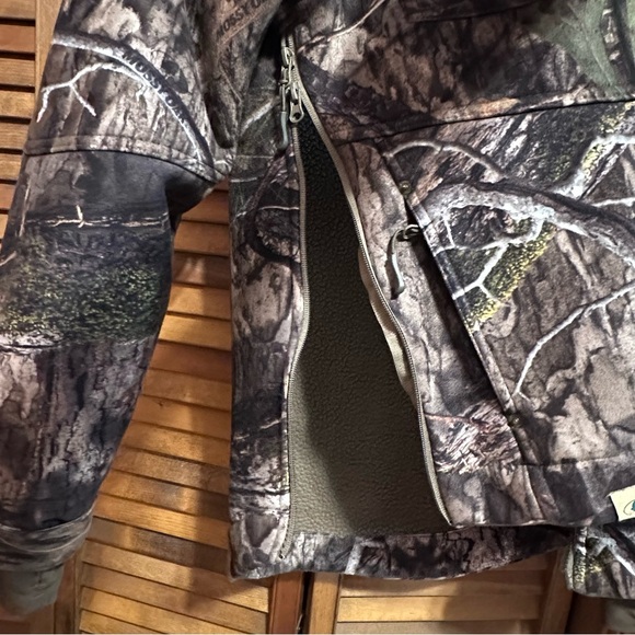 Mossy Oak Woodland Camo Jacket - Picture 6 of 10